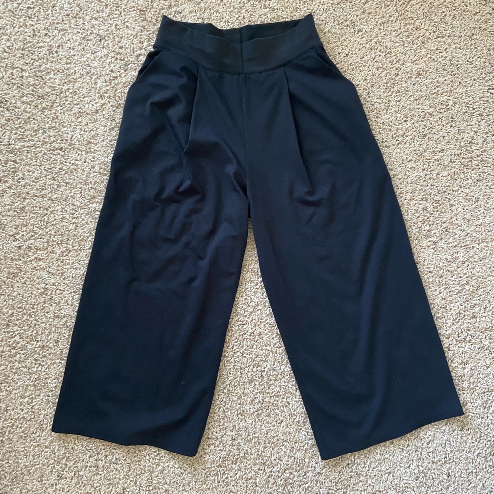 Lululemon gaucho pants